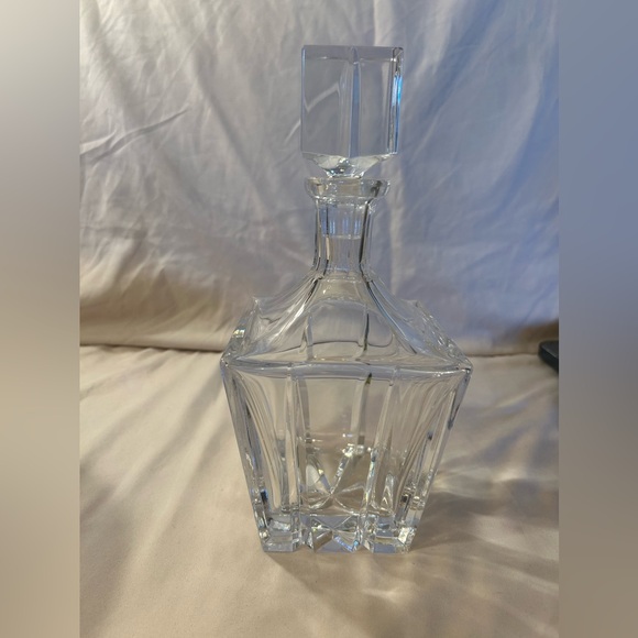 Miller Rogaska Crystal  Tulipe Square Decanter - Picture 1 of 9